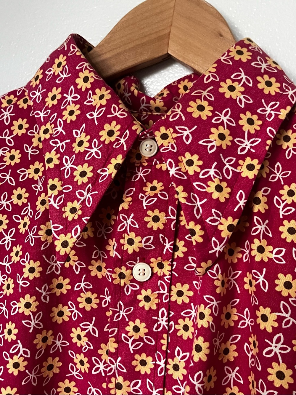 Vintage 1960’s Van Heusen 417 Red Floral Button-Up Shirt with Orange Flowers WOW